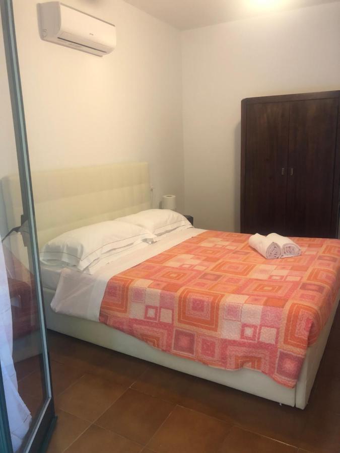Beach Apartments Patrizia タオルミーナ エクステリア 写真