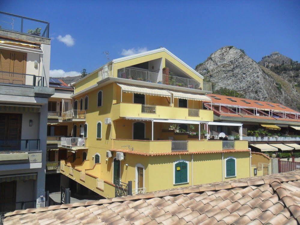 Beach Apartments Patrizia タオルミーナ エクステリア 写真