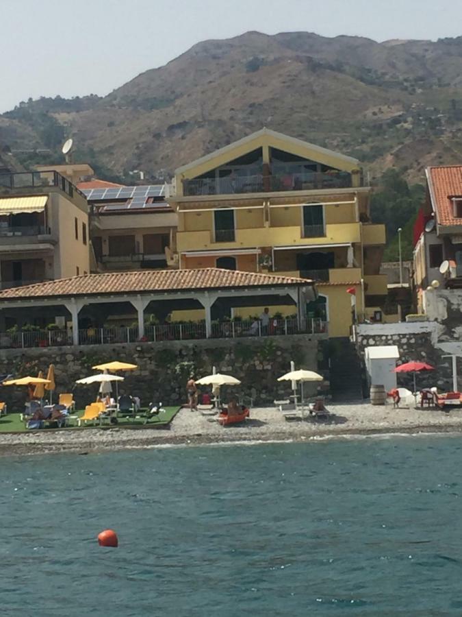 Beach Apartments Patrizia タオルミーナ エクステリア 写真